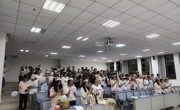 开云app官方在线入口举办“民大与我”英语角活动